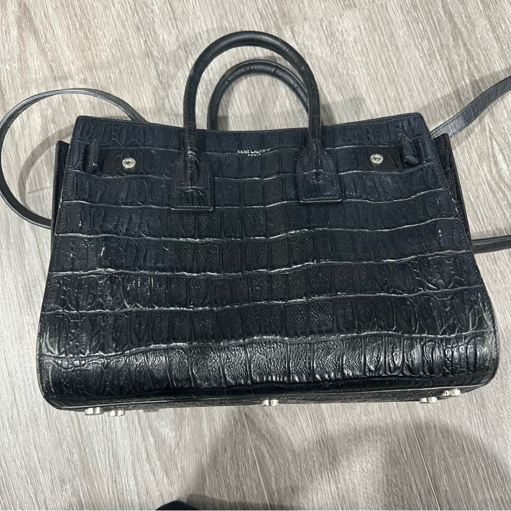Elegant Black Crocodile-Embossed Bag YSL SAC DE JOUR INSPO